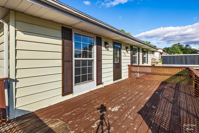 front porch - 1122 Oakleaf Ave