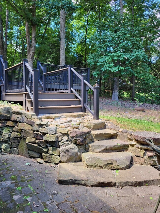 Building Photo - 15815 Waldrop Hill Ct