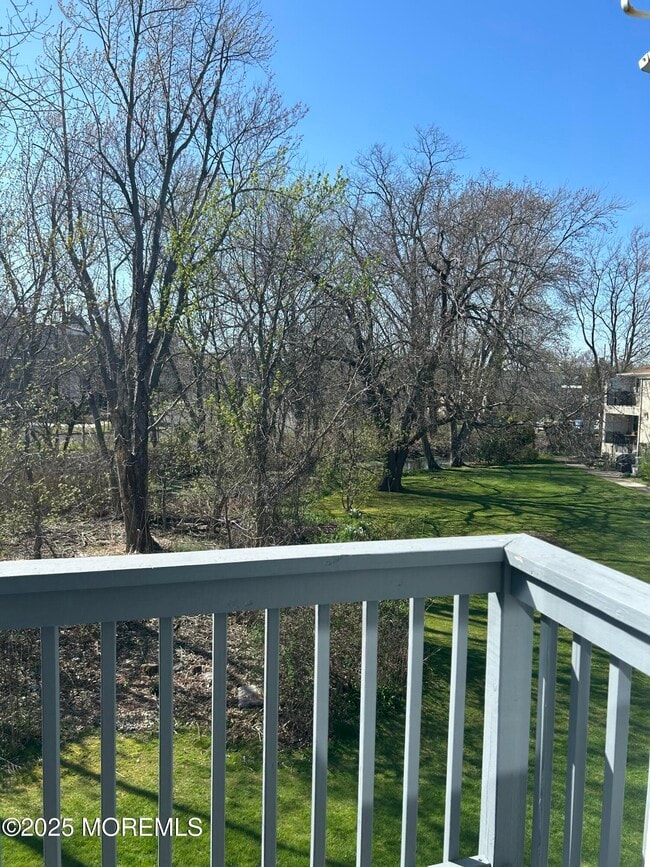 Building Photo - 105 Mt Ln