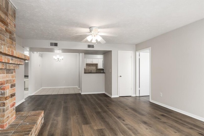 Building Photo - 10555 Turtlewood Ct
