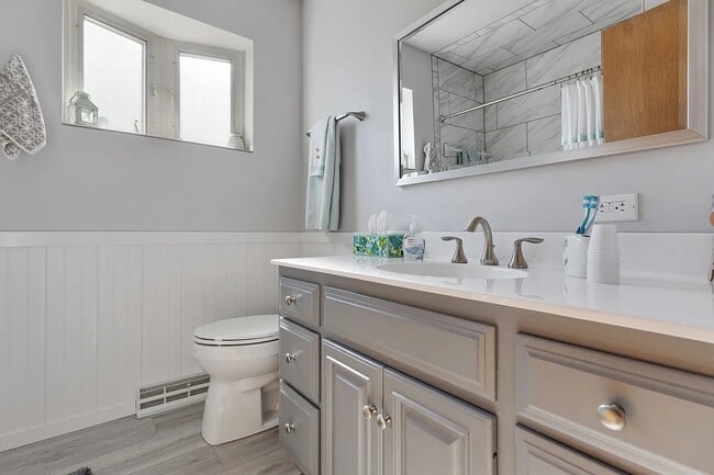 Building Photo - 9208 Nashville Ave