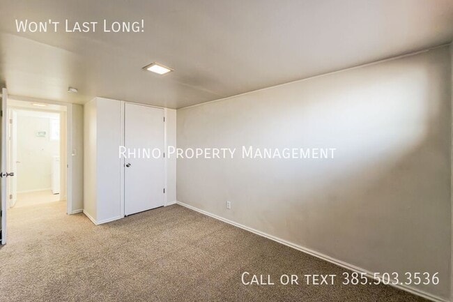 Building Photo - 1993 Champagne Ave