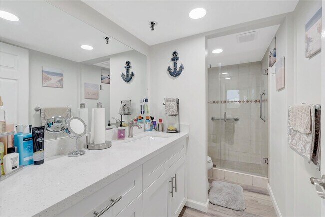 Building Photo - 899 Jeffery St