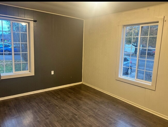 Building Photo - Beautiful River-View Home Near Downtown Warrenton