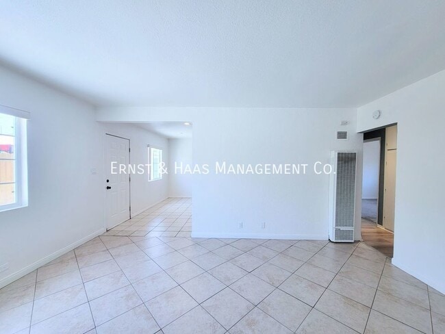 Building Photo - 14913 Mansel Ave