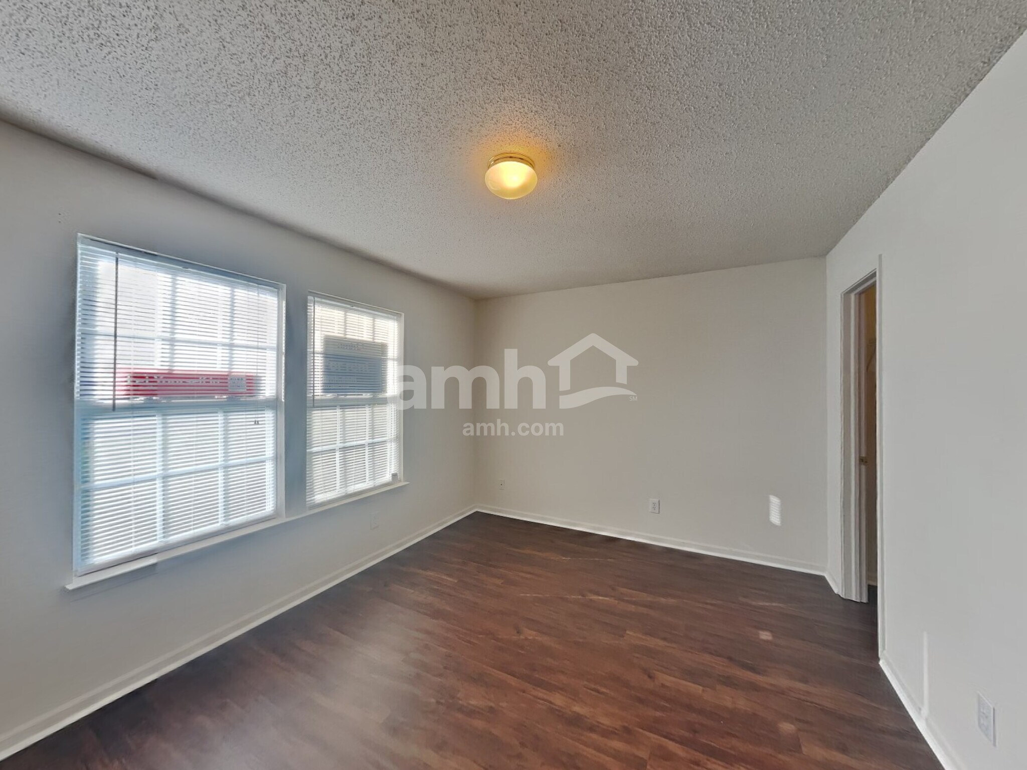 Building Photo - 10167 Hatherley Way