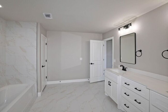 Building Photo - 4709 Scotty Dr