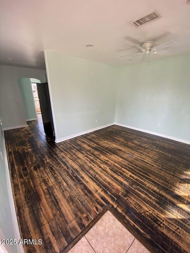 Building Photo - 1329 W Fillmore St