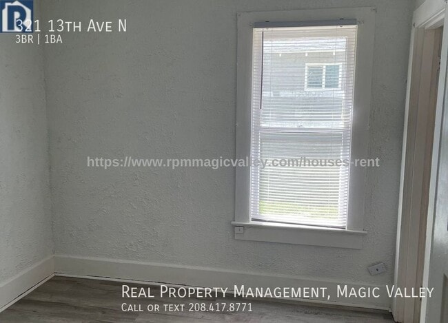 Building Photo - 321 13th Ave N