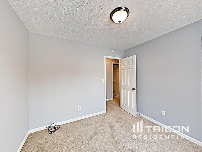 Building Photo - 180 Iris Glen Dallas GA