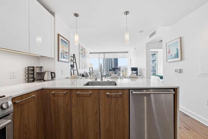 Building Photo - 399 Fremont St