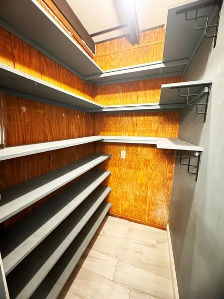 Building Photo - 321 Sandtree Dr