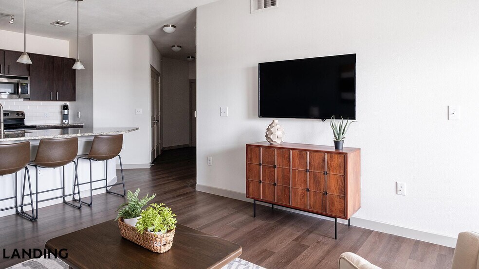 Building Photo - 9150 Hwy 6 N