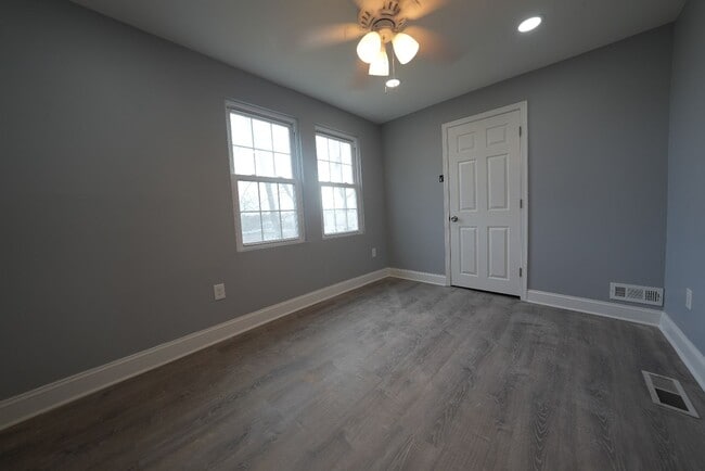 Building Photo - 3 Bedroom 2.5 Bath Home