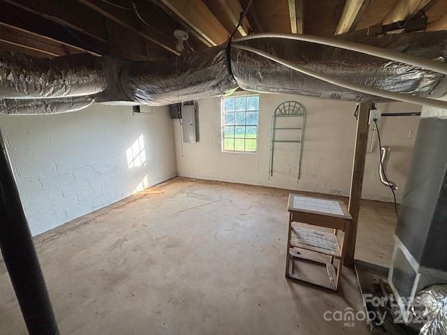 Building Photo - 605 E Horah St