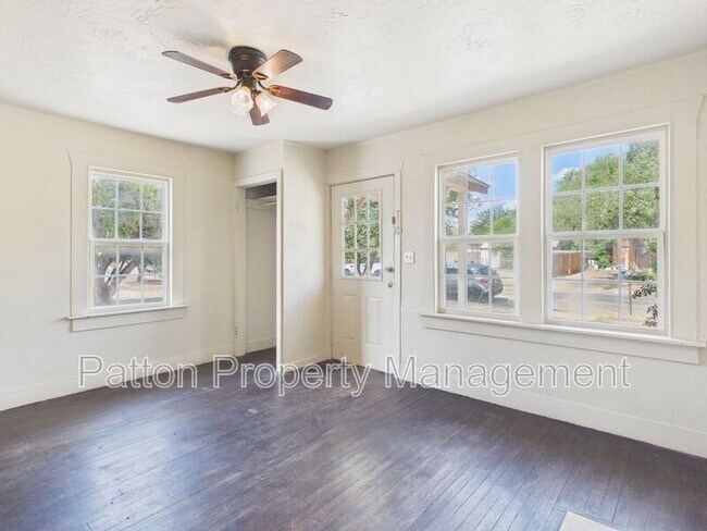 Building Photo - 913 S Louisiana St
