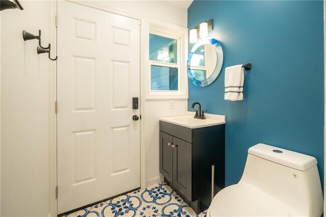 Building Photo - 7330 Hunters Branch Dr NE