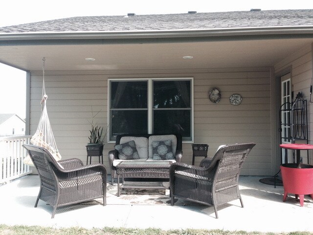 Building Photo - 3 bed 2 bath off Scenic Drive - AVAILABLE ...