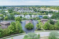 Building Photo - 2 Rockcreek Dr