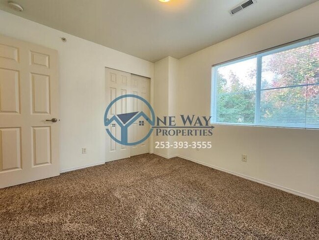 Building Photo - 2682 Hamilton Ave