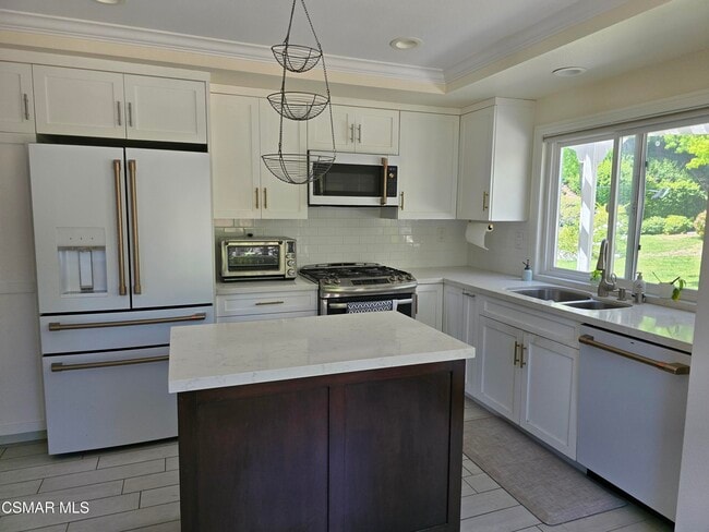 Building Photo - 3017 Klamath Ave