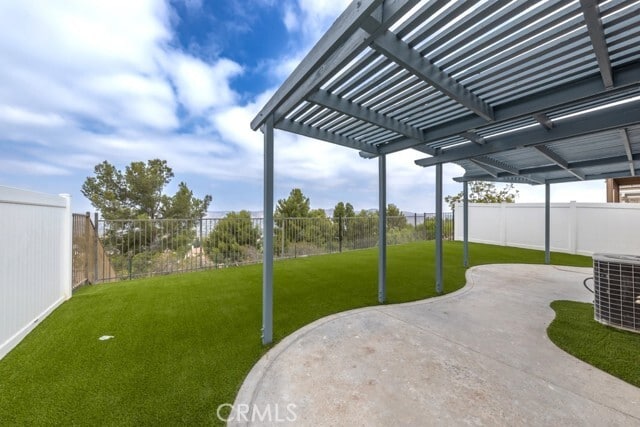 Building Photo - 933 S Dylan Way
