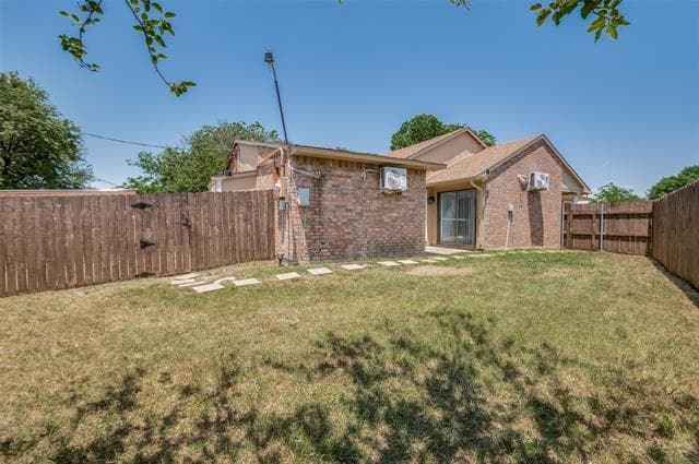 Building Photo - 7305 Pineberry Rd