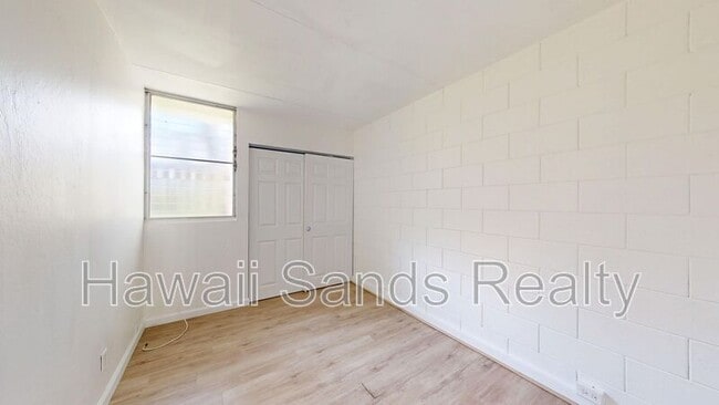 Building Photo - 95-021 Kuahelani Ave