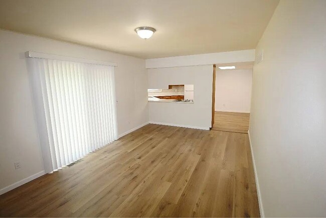 Building Photo - 904 N Duchesne Dr