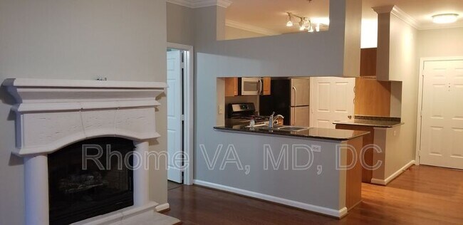 Building Photo - 12949 Centre Park Cir