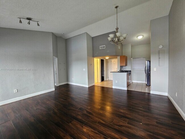 Building Photo - 2861 N Oakland Forest Dr