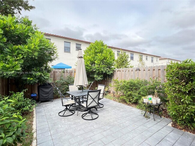 Primary Photo - 23380 SW 110th Pl
