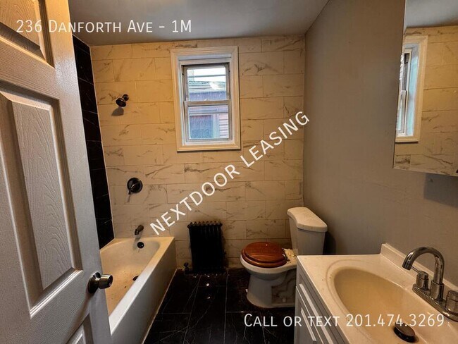 Building Photo - 236 Danforth Ave