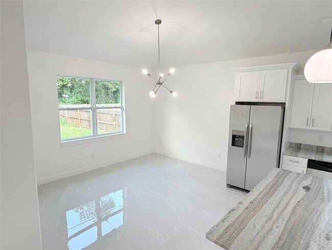 Building Photo - 1029 S 66th St