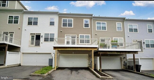 Building Photo - 12710 Horseshoe Bend Cir