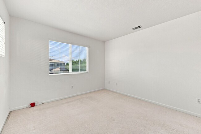 Building Photo - 5486 Benttree Way