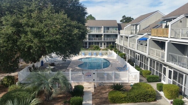 Building Photo - 1851 Colony Dr