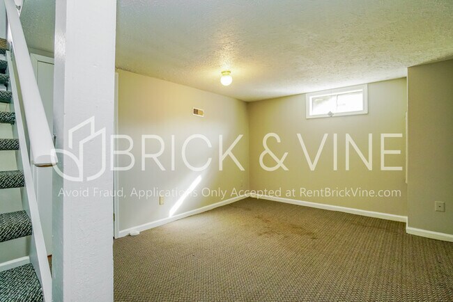 Building Photo - 6784 Erindale Drive