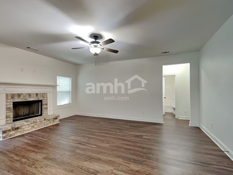 Building Photo - 3004 Feldwood Ct