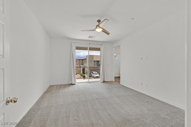 Building Photo - 8852 Flora Run Ave