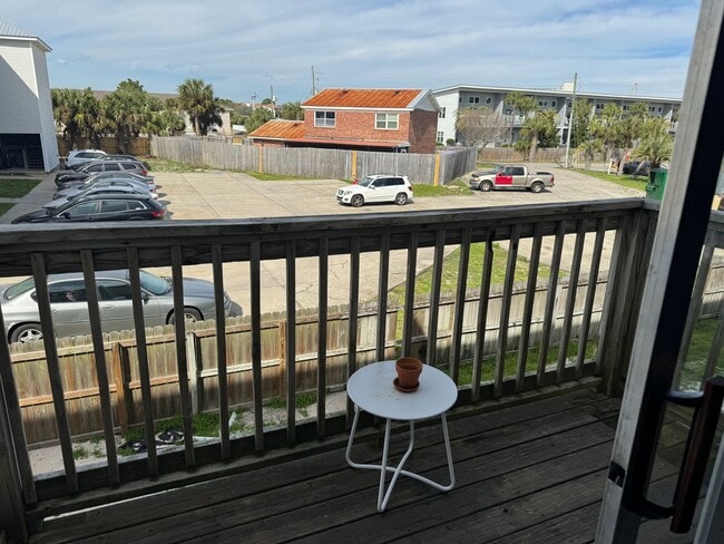 Building Photo - Furnished Townhome on Okaloosa Island