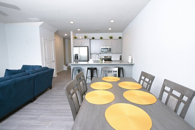 Building Photo - 2924 Ridgeview Dr SW