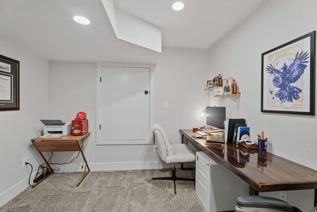 Building Photo - 531 E Fort Ave