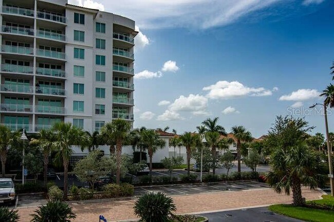 Building Photo - 1361 Snell Isle Blvd NE