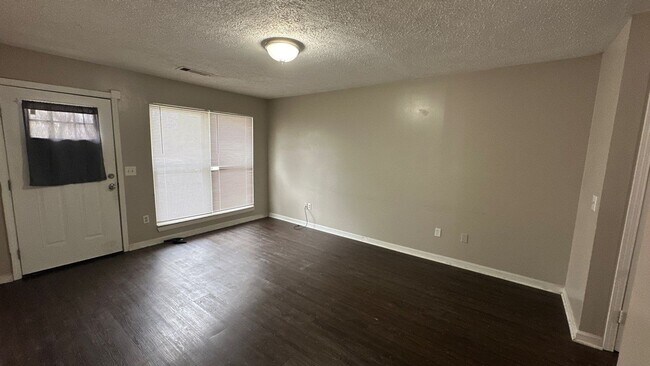 Building Photo - 1414 23rd Ave N