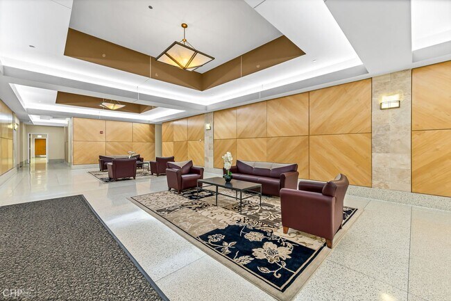 Building Photo - 1717 S Prairie Ave