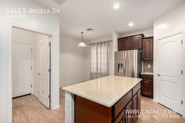 Building Photo - 4442 E Angela Dr
