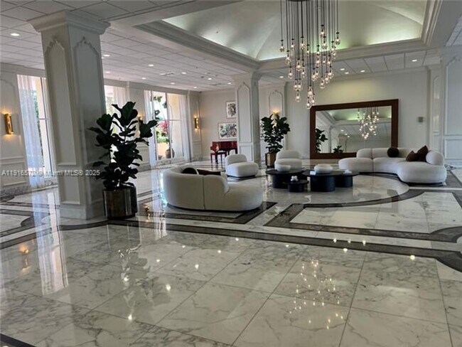 Building Photo - 5600 Collins Ave