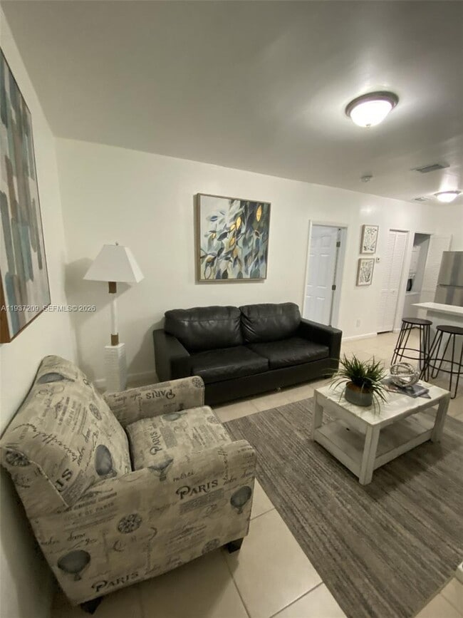 Building Photo - 1042 NW 2nd St