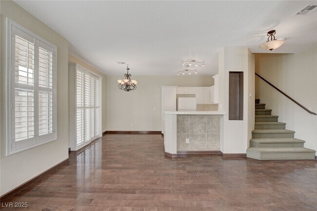 Building Photo - 251 S Green Valley Pkwy